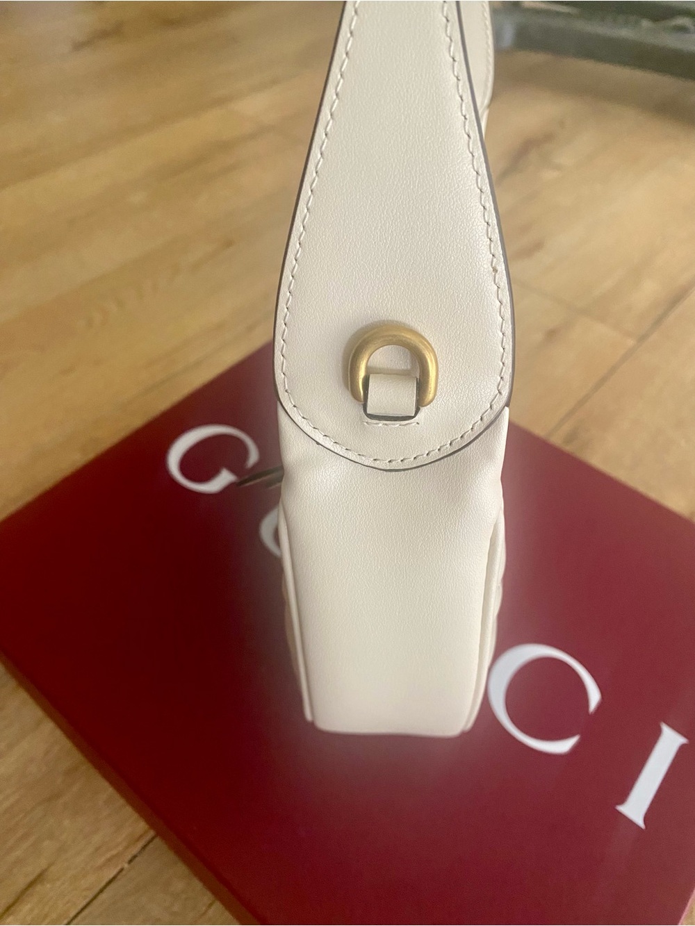 Gucci White Quilted GG Shoulder Bag with Gold Hardware - Picture 10 of 16